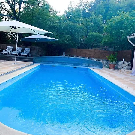 別荘 T3 Avec Jacuzzi Et Terrasse *